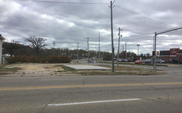 Pictures of Land property located at 901 - 905 N 2ND Street, Clinton, IA 52732 for sales - image #1