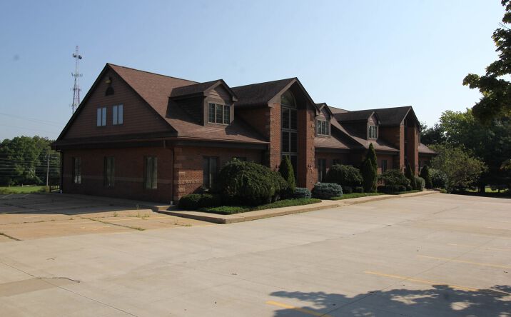 Pictures of Office property located at 291 N Cleveland Massillon Rd, Akron, OH 44333 for sales - image #1
