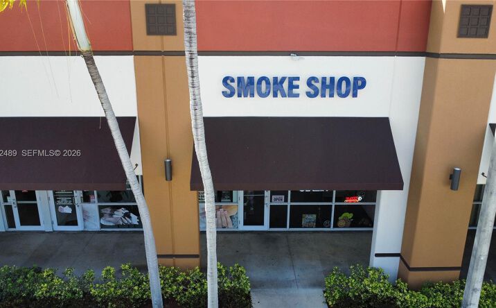 Pictures of Business for Sale, Retail property located at 6041 N university dr, Tamarac, FL 33321 for sales - image #1
