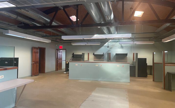 Pictures of Office, Retail property located at 7621 63rd St, Summit, IL 60501 for sales - image #1