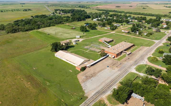 Pictures of Industrial, Land, Mobile Home Park, Office, Special Purpose property located at 711 9th St, O'Brien, TX 79521 for sales - image #1