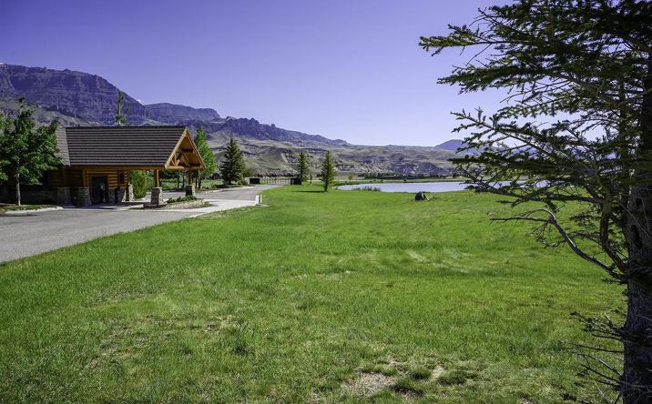 Pictures of Land property located at 12 Big Creek Dr, Cody, WY 82414 for sales - image #1
