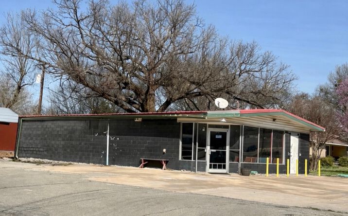 Pictures of Mixed Use, Office, Retail property located at 1110 S McQuarrie Avenue, Wagoner, OK 74467 for sales - image #1