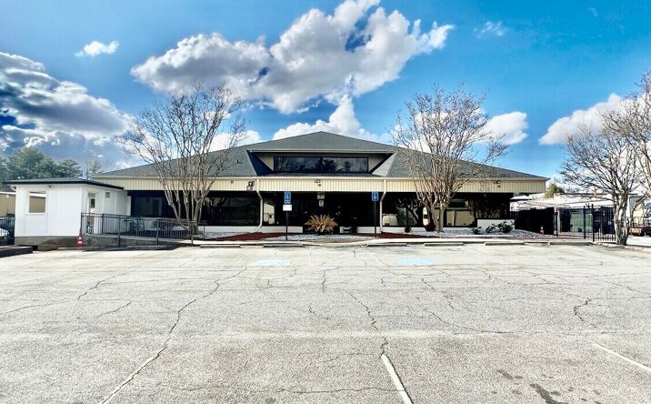 Pictures of Special Purpose property located at 205 Market Pl, Roswell, GA 30075 for sales - image #1