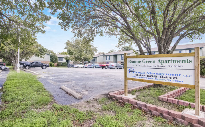 Pictures of Multifamily property located at 101 Bonnie Brae St, Denton, TX 76201 for sales - image #1