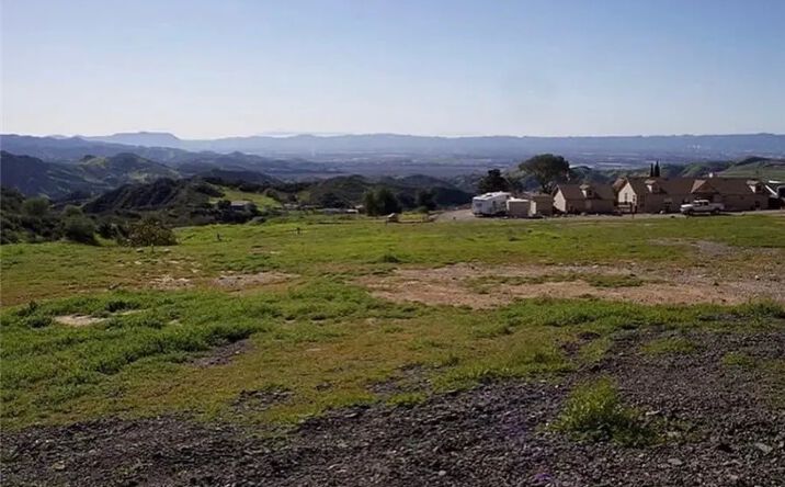 Pictures of Land property located at 11000 Jackdaw, Sylmar, CA 91342 for sales - image #1