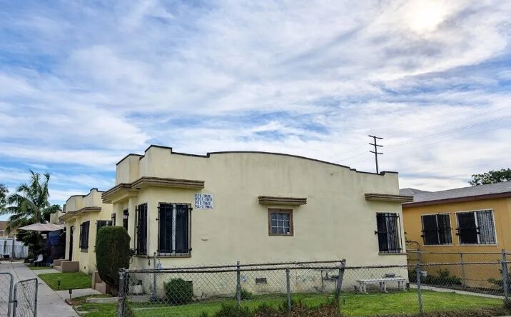 Pictures of Multifamily property located at 912 E 79th, Los Angeles, CA 90001 for sales - image #1
