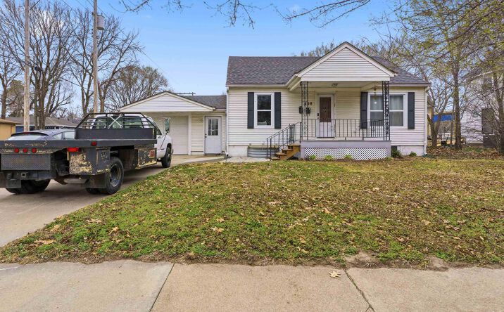Pictures of Multifamily property located at 408 S 6th Street, Manhattan, KS 66502 for sales - image #1
