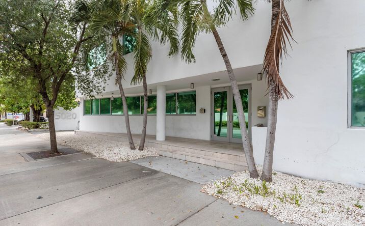 Pictures of Office property located at 5020 Biscayne Boulevard, Miami, FL 33137 for sales - image #1