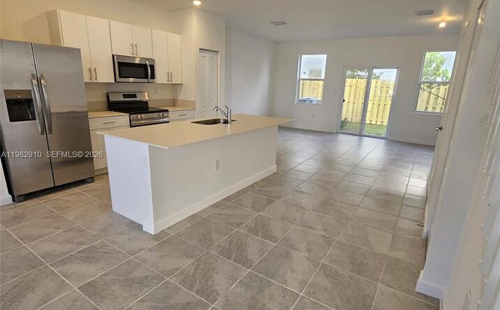 Pictures of Multifamily property located at 1148 SE 2nd St, Florida City, FL 33034 for sales - image #1