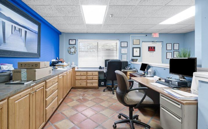 Pictures of Office, Land property located at 400 Executive Center Drive 209, West Palm Beach, FL 33401 for sales - image #1