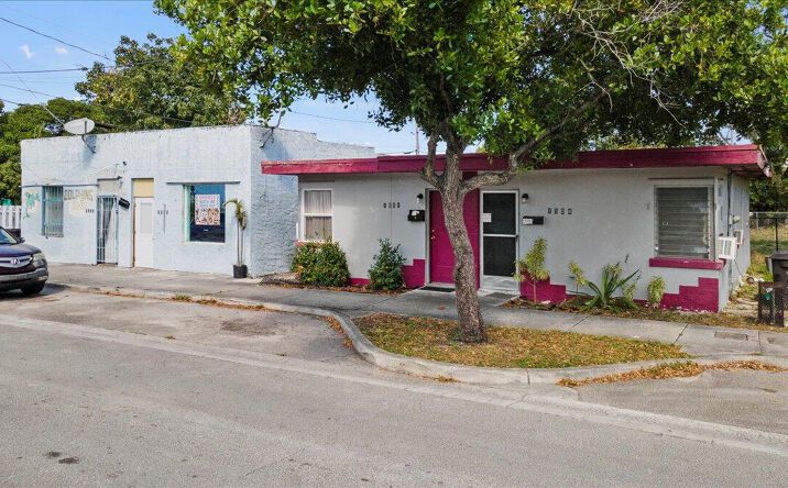 Pictures of Mixed Use property located at 1504 N Sapodilla Avenue N, West Palm Beach, FL 33401 for sales - image #1