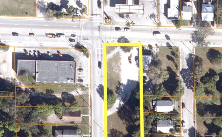 Pictures of Retail property located at 1229 Orange Avenue, Fort Pierce, FL 34950 for sales - image #1