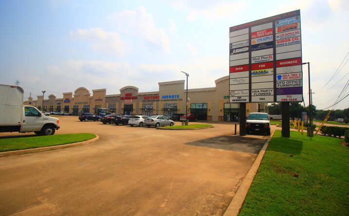 Pictures of Retail property located at 7636 Harwin Dr., Houston, TX 77036 for sales - image #1