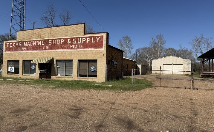 Pictures of Industrial property located at 1316 Phenie Ave, Texarkana, TX 75501 for sales - image #1