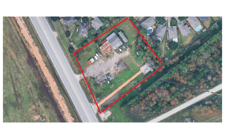 Pictures of Land property located at 4927 TX-146, Bacliff, TX 77518 for sales - image #1