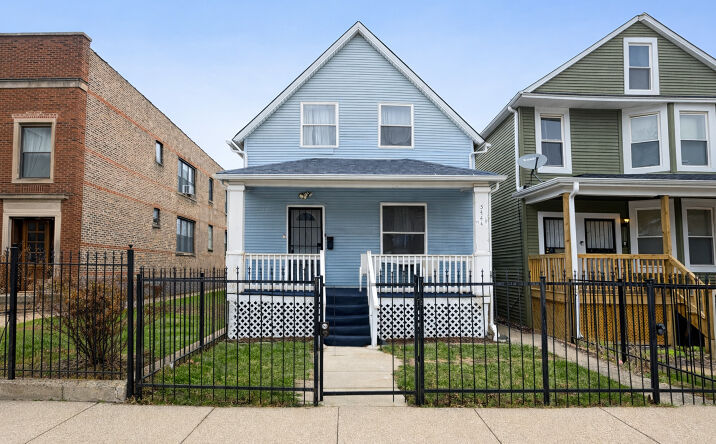 Pictures of Multifamily property located at 5444 W WALTON Avenue, Chicago, IL 60651 for sales - image #1