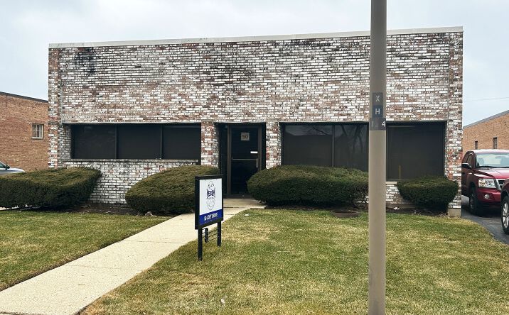 Pictures of Industrial property located at 50 Joey Drive, Elk Grove Village, IL 60007 for sales - image #1