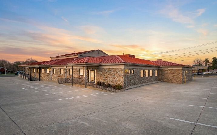 Pictures of Office property located at 2831 Lone Oak Rd, Paducah, KY 42003 for sales - image #1