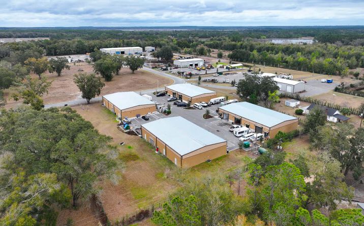 Pictures of Industrial property located at 1059 Duck Box Rd, Umatilla, FL 32784 for sales - image #1