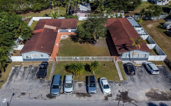 Pictures of Multifamily property located at 59-79 Northwest 10th Street, Homestead, FL 33030 for sales - image #1