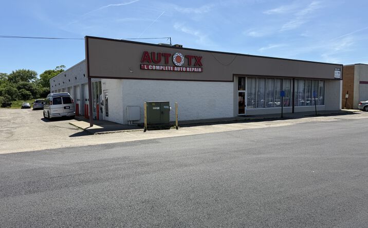 Pictures of Retail property located at 4635 Northfield Rd, North Randall, OH 44128 for sales - image #1
