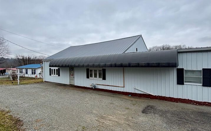 Pictures of Business for Sale, Mixed Use, Office property located at 115 OH-124, Hillsboro, OH 45133 for sales - image #1