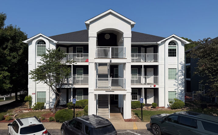 Pictures of Hospitality property located at 3165 Falls Pkwy, Branson, MO 65616 for sales - image #1