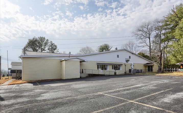 Pictures of Hospitality, Mixed Use, Multifamily, Special Purpose property located at 145 Chamberlaine Ave, Pottsville, PA 17901 for sales - image #1