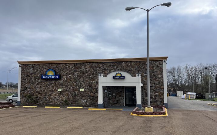 Pictures of Hospitality property located at 800 University St, Martin, TN 38237 for sales - image #1