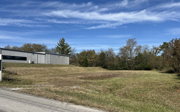 Pictures of Retail, Land property located at Park Plus Dr, Columbia, TN 38401 for sales - image #1