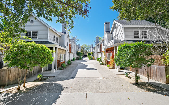 Pictures of Multifamily property located at 1617 Chapala St, Santa Barbara, CA 93101 for sales - image #1