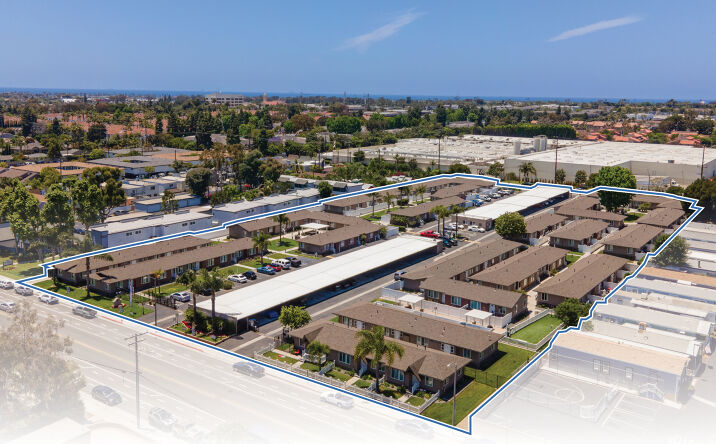 Pictures of Multifamily property located at 19131 Delaware St, Huntington Beach, CA 92648 for sales - image #1