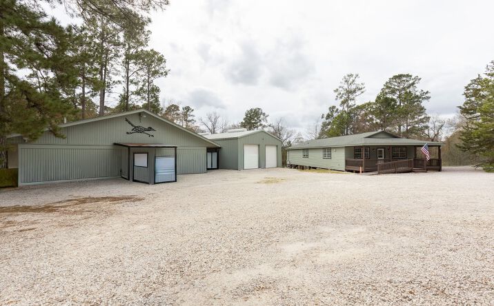 Pictures of Industrial, Mixed Use, Office property located at 861 TX-19, Huntsville, TX 77320 for sales - image #1