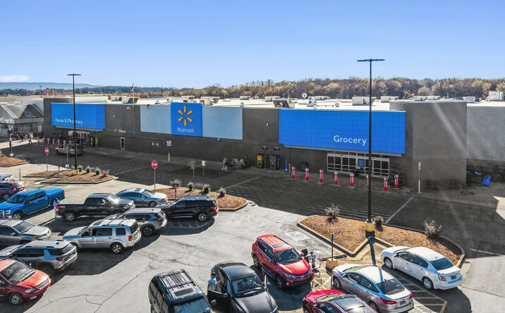Pictures of Retail property located at 2675 Decherd Blvd, Winchester, TN 37398 for sales - image #1
