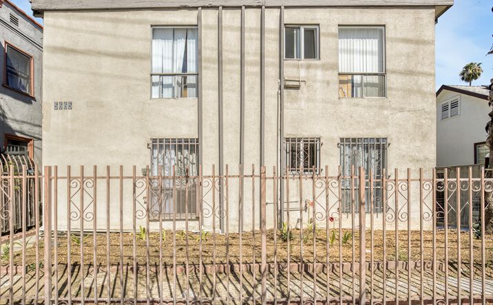 Pictures of Multifamily property located at 5665 Franklin Ave, Los Angeles, CA 90028 for sales - image #1
