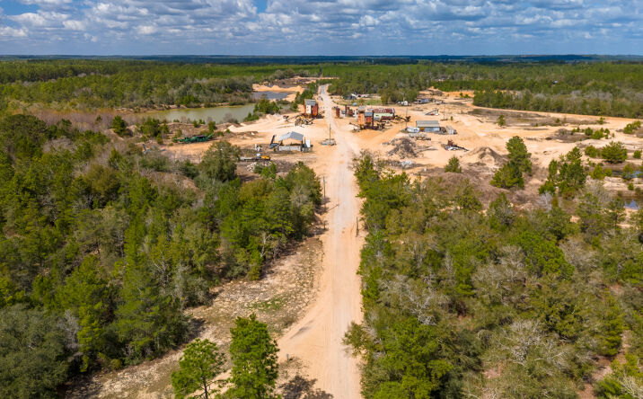 Pictures of Industrial property located at 760 Sand Plant Rd, Ponce de Leon, FL 32455, 501 Sand Plant Road, Ponce de Leon, FL 32455 for sales - image #1