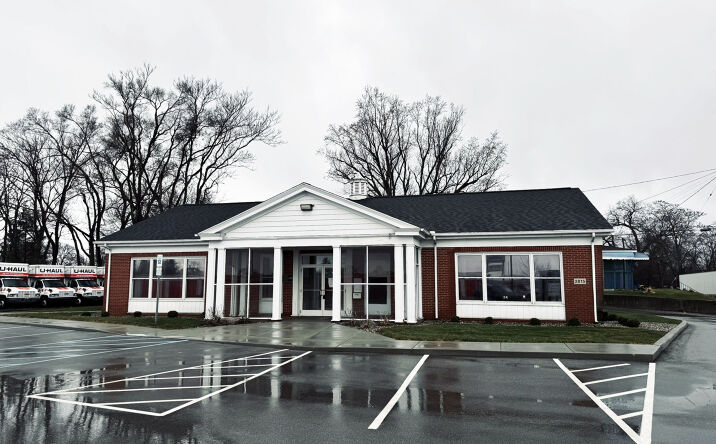 Pictures of Office, Retail property located at 2815 E Michigan Ave, Jackson, MI 49203 for sales - image #1