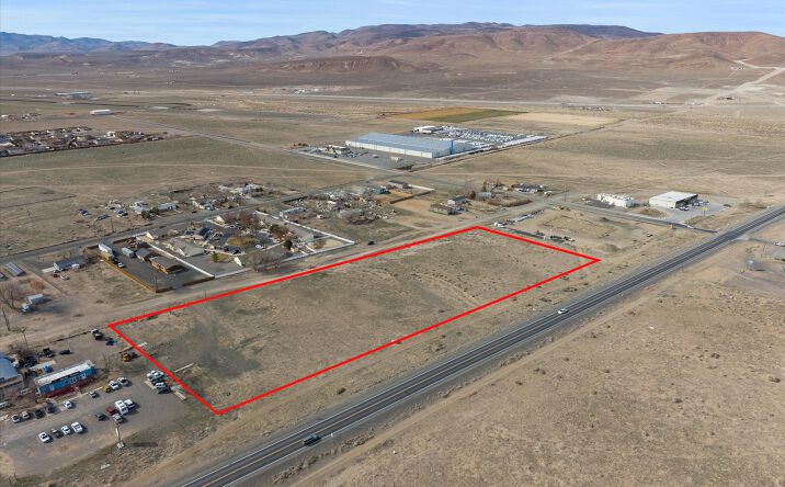 Pictures of Land property located at 3065 US Hwy 95a N, Silver Springs, NV 89429 for sales - image #1