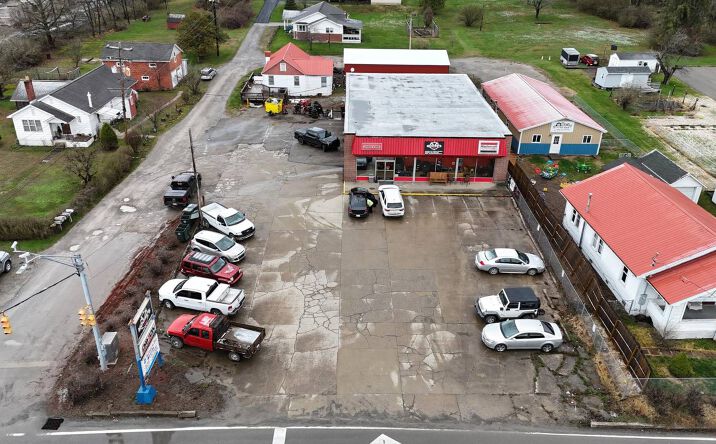 Pictures of Office property located at 586 WV-20, Buckhannon, WV 26201 for sales - image #1