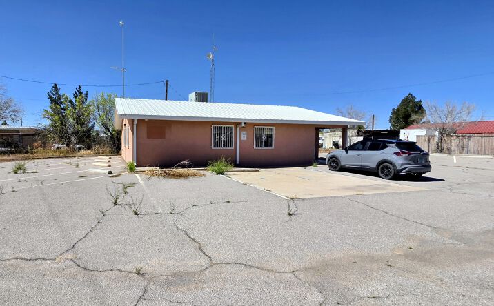 Pictures of Industrial, Mixed Use, Office, Special Purpose property located at 215 Bryant St, Mesquite, NM 88048 for sales - image #1