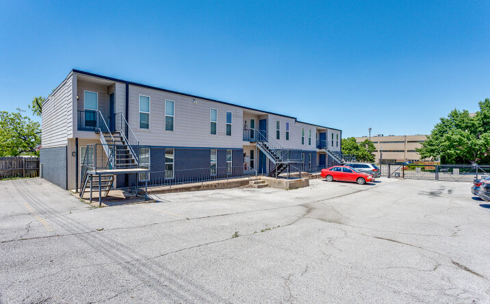 Pictures of Multifamily property located at 910 NW 10th St, Oklahoma City, OK 73106 for sales - image #1