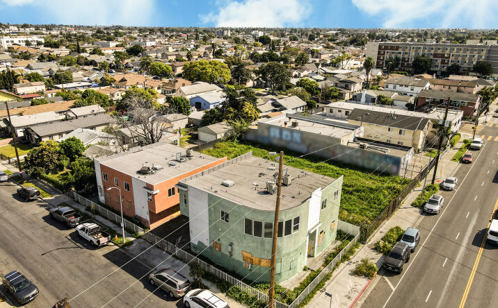 Pictures of Multifamily property located at 6500 Main St, Los Angeles, CA 90003 for sales - image #1