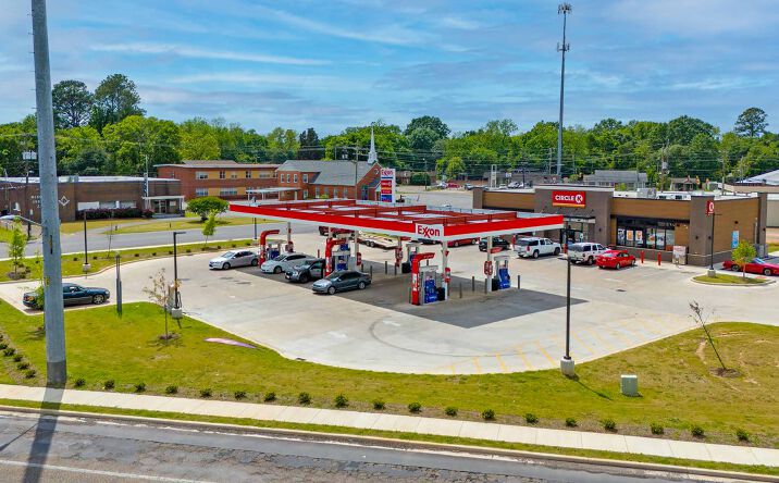 Pictures of Retail property located at 1307 Federal Dr, Montgomery, AL 36107 for sales - image #1