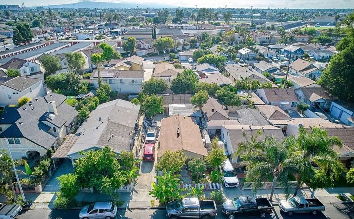 Pictures of Multifamily property located at 1845 Dawson Avenue, Signal Hill, CA 90755 for sales - image #1