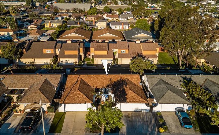 Pictures of Multifamily property located at 2171 Pomona, Costa Mesa, CA 92627 for sales - image #1