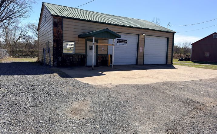 Pictures of Mixed Use property located at 1209 SW 9th Street, Wagoner, OK 74467 for sales - image #1