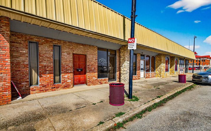 Pictures of Office property located at 121 N Maple Street, Nowata, OK 74048 for sales - image #1