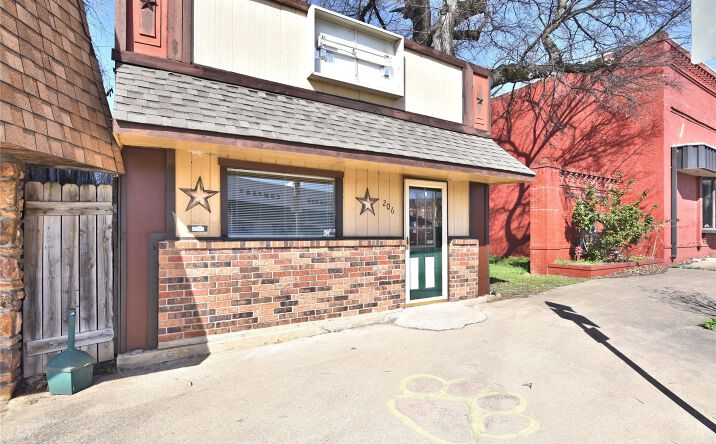 Pictures of Office property located at 206 S Broadway Street, Cleveland, OK 74020 for sales - image #1