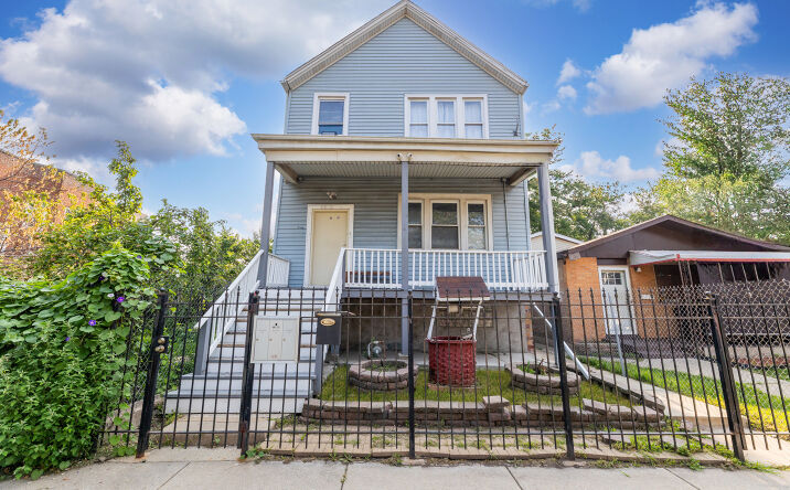 Pictures of Multifamily property located at 6613 S Justine Street, Chicago, IL 60636 for sales - image #1